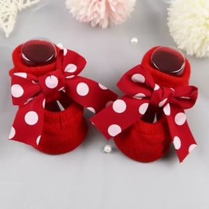 ❣️New❣️2/$10 Cute Polka Dot Bow Socks ❣️